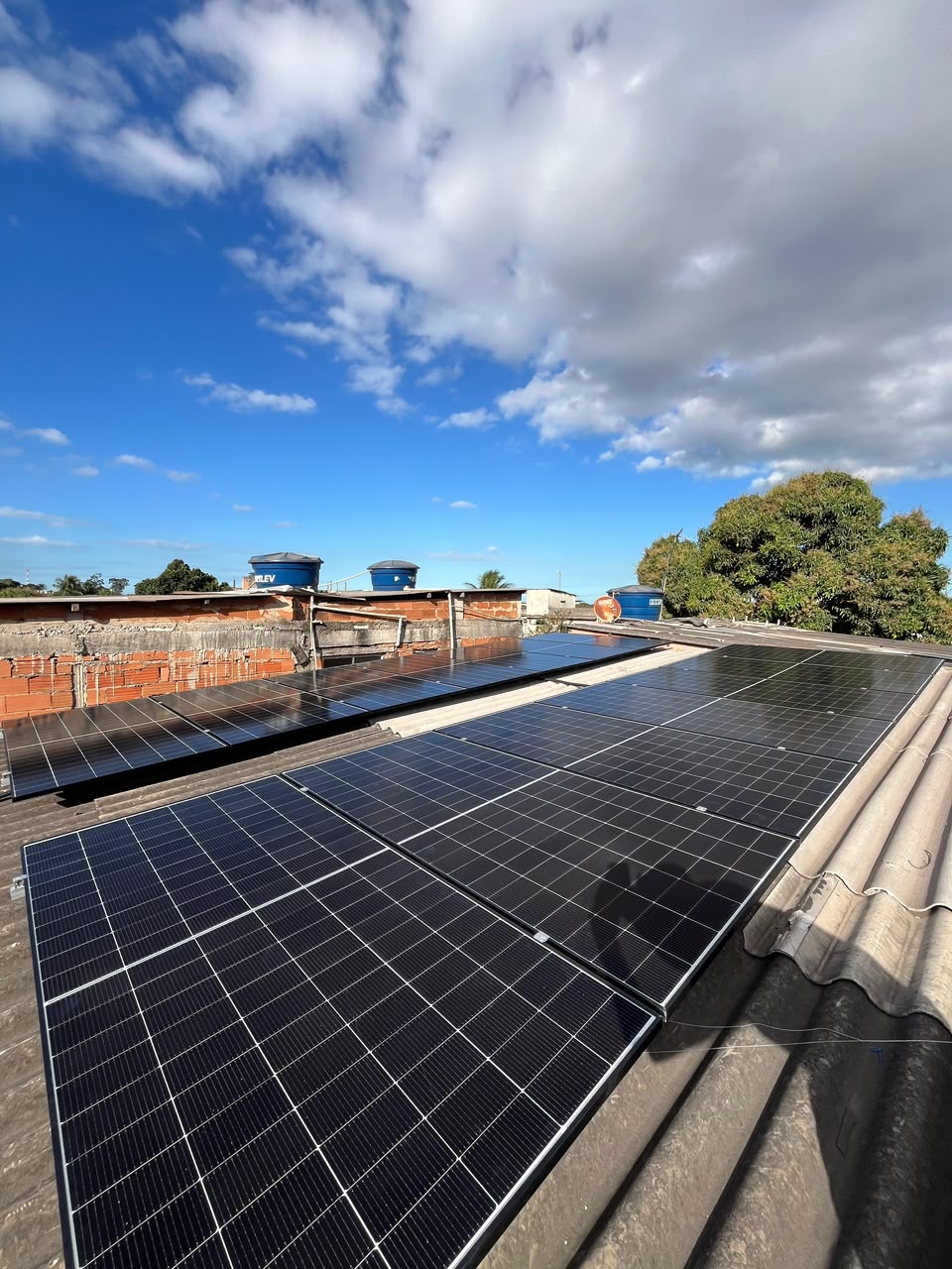 Obra fotovoltaica real executada pela equipe A.N.E